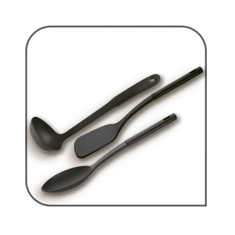 Trois ustensiles de cuisine du Primary Set 11 E308SB74